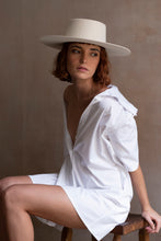 Load image into Gallery viewer, MAGNOLIA IVORY - Trinidad Cuesta