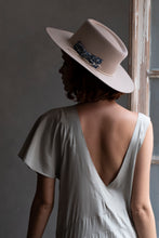 Load image into Gallery viewer, EMMA NATURAL - Trinidad Cuesta