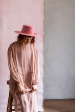 Load image into Gallery viewer, MAGNOLIA PINK - Trinidad Cuesta