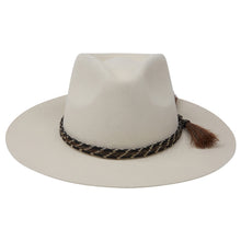 Load image into Gallery viewer, ARIZONA IVORY - Trinidad Cuesta