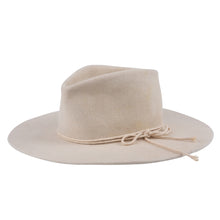 Load image into Gallery viewer, WIND IVORY - Trinidad Cuesta