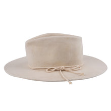 Load image into Gallery viewer, WIND IVORY - Trinidad Cuesta